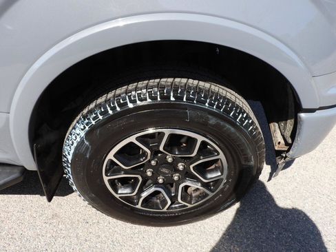 Used 2020 Ford F150 XLT w/ Equipment Group 302A Luxury AWD/4WD image 19