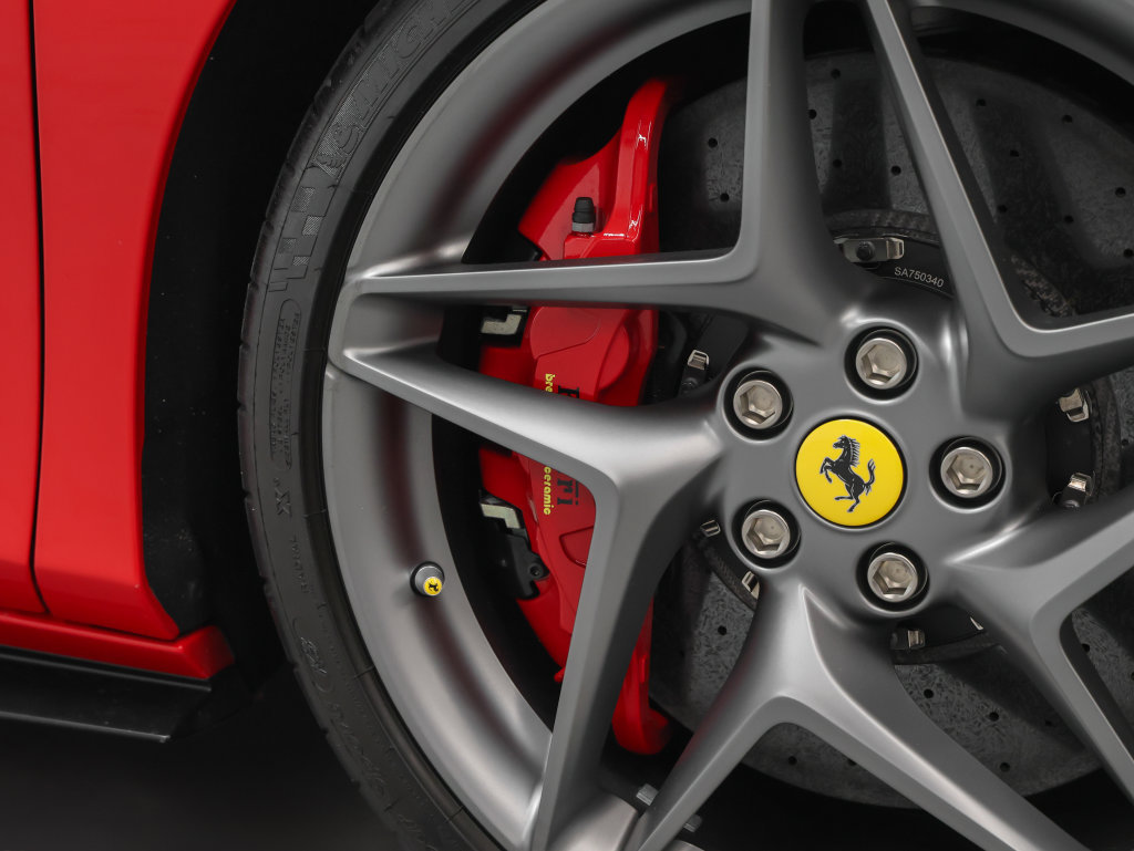 Certified 2023 Ferrari F8 Tributo RWD image 17