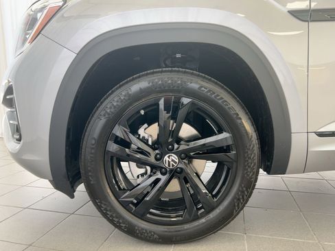 New 2026 Volkswagen Atlas Cross Sport SEL R-Line AWD/4WD image 12