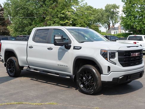 Used 2024 GMC Sierra 1500 Pro w/ Graphite Edition AWD/4WD image 4
