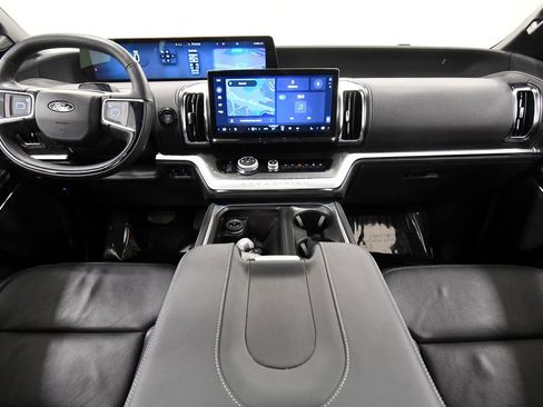 Used 2025 Ford Expedition Max Platinum w/ Stealth Performance Package AWD/4WD image 3