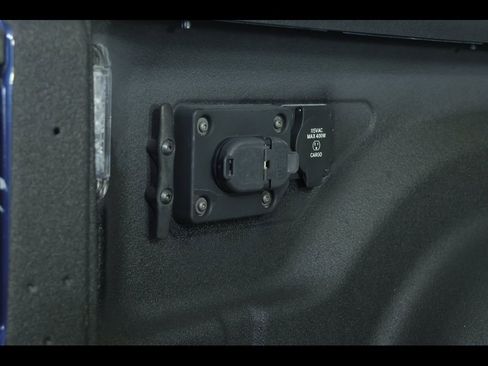 Used 2022 RAM 2500 Big Horn w/ Level C Equiment Group AWD/4WD image 18