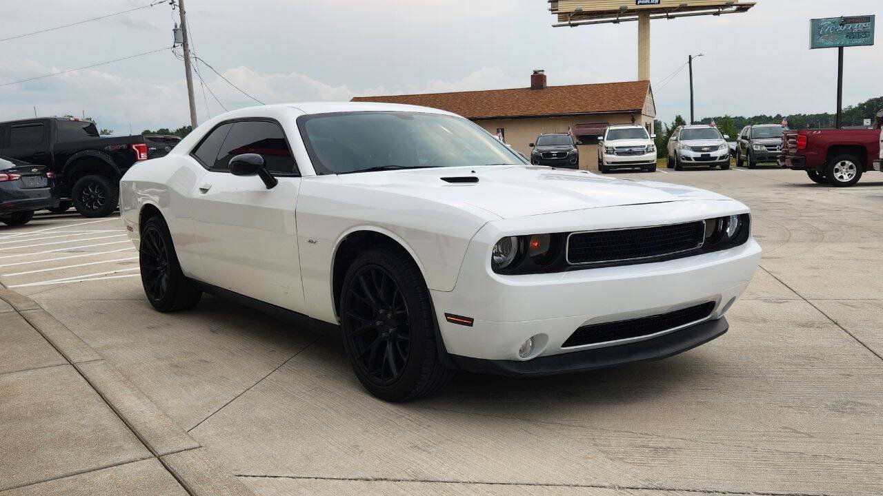 Used 2011 Dodge Challenger RWD image 7