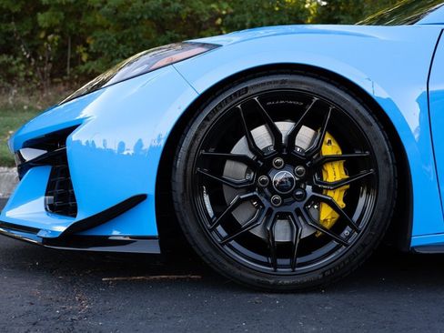 Used 2025 Chevrolet Corvette Z06 w/ Stealth Interior Trim Package image 7