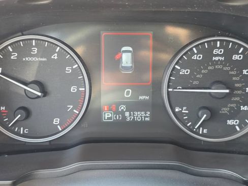 Used 2025 Subaru Crosstrek 2.5i Premium AWD/4WD image 27