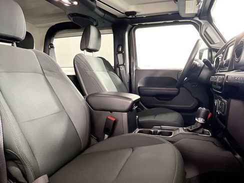 Used 2021 Jeep Wrangler Sport S image 26