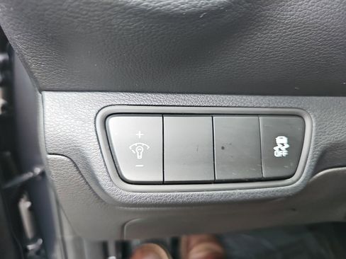 Used 2023 Kia Forte LXS image 10