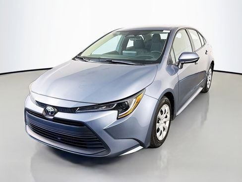 Used 2024 Toyota Corolla LE image 4