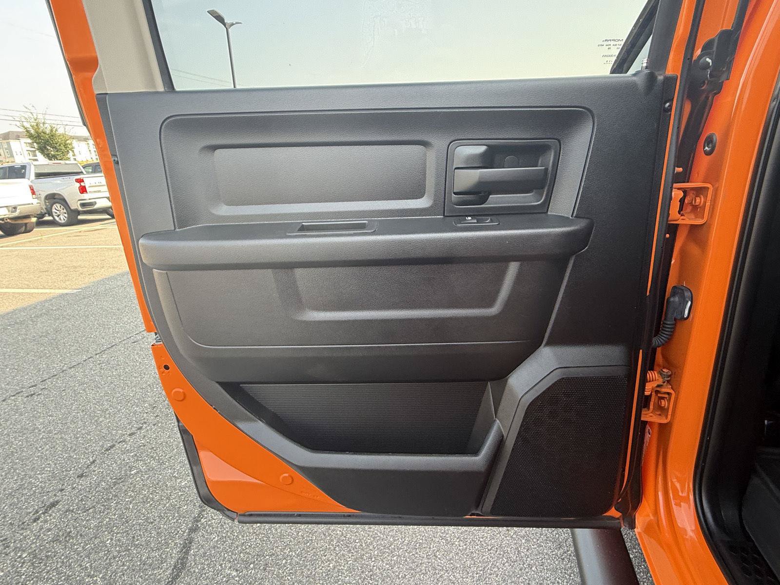 Used 2019 RAM 1500 Express w/ Express Value Package AWD/4WD image 18