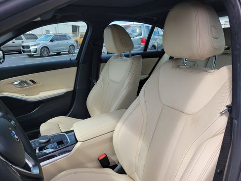 Used 2024 BMW 330i Sedan w/ Convenience Package RWD image 20