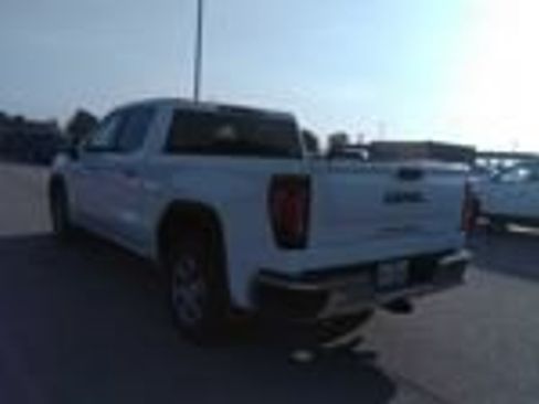 Used 2025 GMC Sierra 1500 SLT RWD image 10