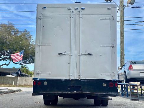 Used 1996 Ford E-350 and Econoline 350 RWD image 6