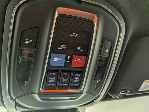 New 2026 Jeep Cherokee Overland w/ Trailer Tow Group AWD/4WD image 29