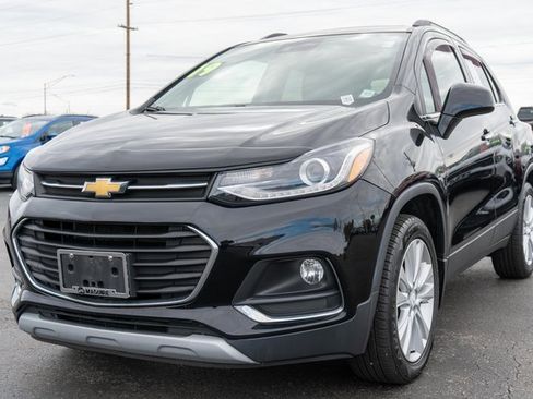 Used 2019 Chevrolet Trax Premier image 2