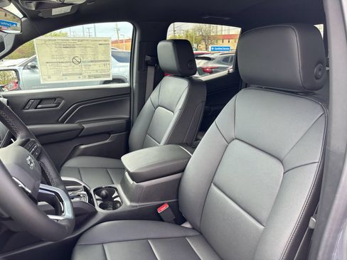 New 2026 Chevrolet Colorado Trail Boss w/ Midnight Edition AWD/4WD image 3