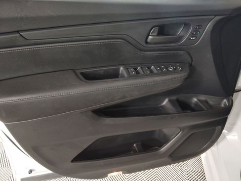 Certified 2024 Honda Odyssey Sport image 12