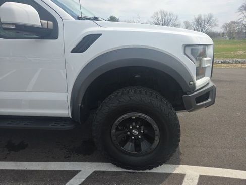 Used 2018 Ford F150 Raptor w/ Equipment Group 802A Luxury image 4
