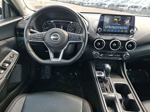 Used 2025 Nissan Sentra SR w/ SR Premium Package FWD image 9