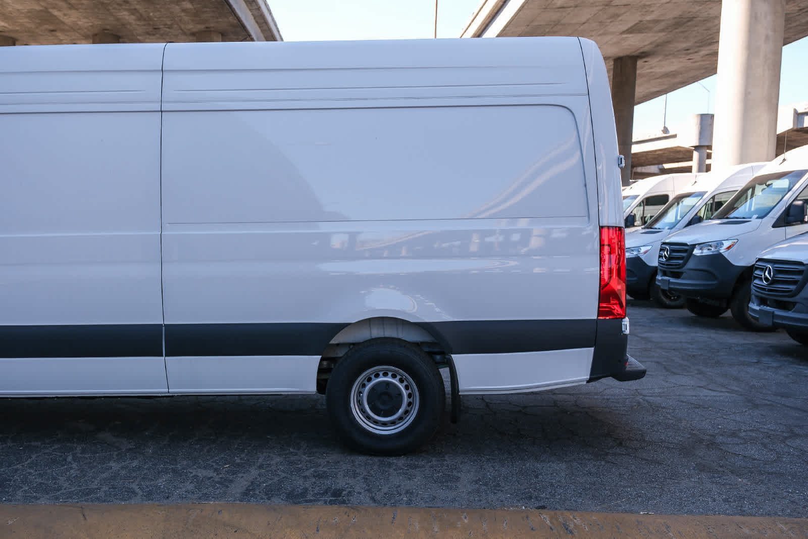 New 2025 Mercedes-Benz eSprinter 170 Cargo image 8