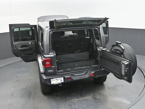Used 2025 Jeep Wrangler Unlimited Sahara AWD/4WD image 45