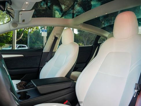 Used 2022 Tesla Model 3 Performance AWD/4WD image 28