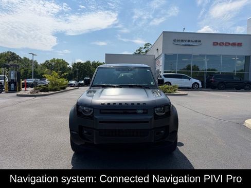 Used 2025 Land Rover Defender 130 V8 AWD/4WD image 8