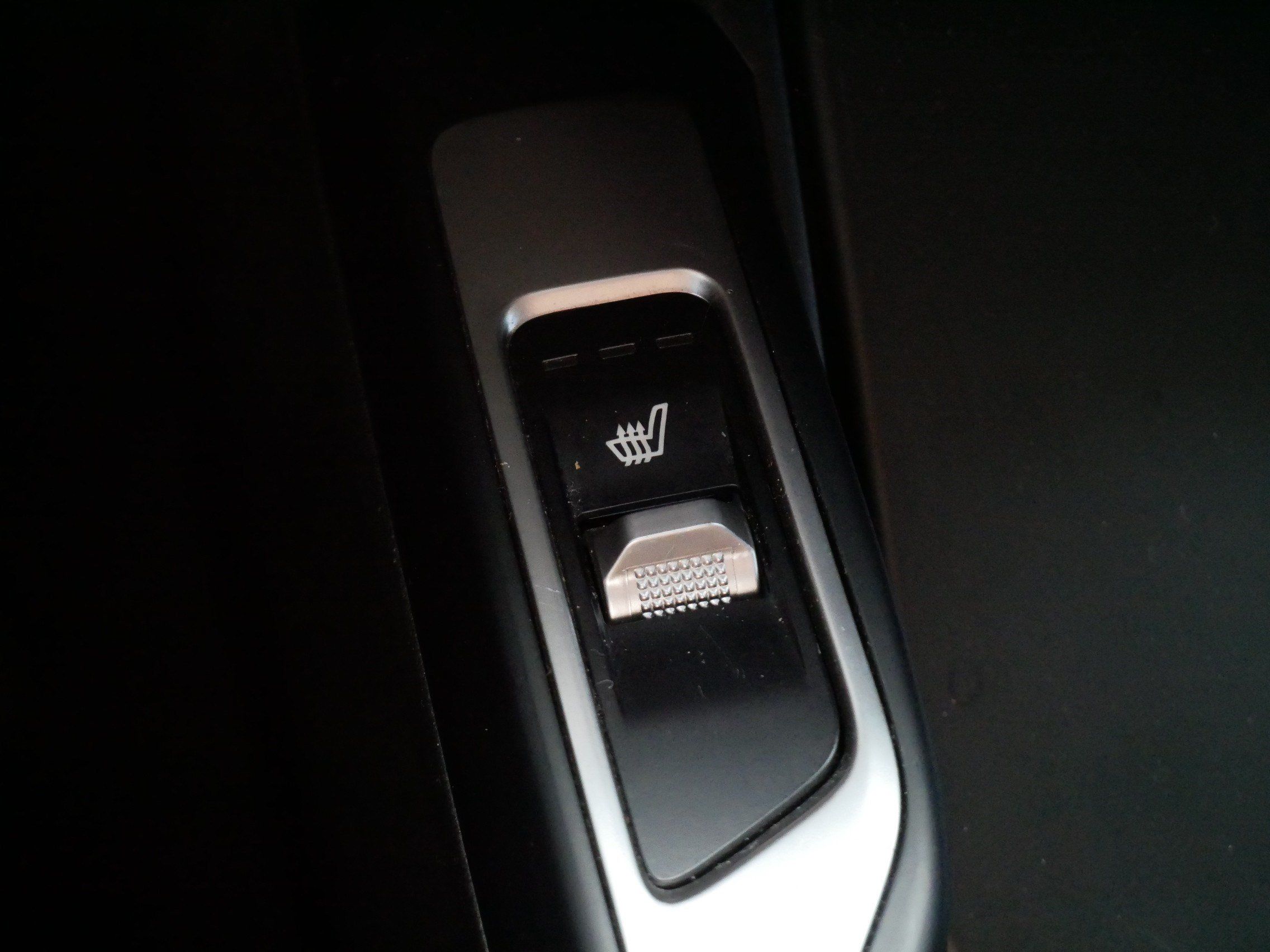 Used 2022 Kia Sorento S FWD image 29