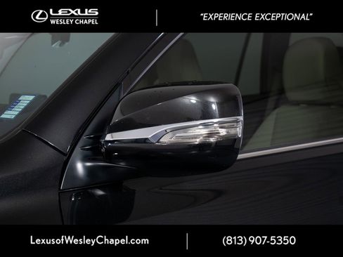 Used 2023 Lexus GX 460 Premium w/ Accessory Package AWD/4WD image 12