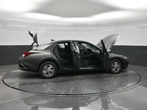 New 2026 Hyundai Elantra SE FWD image 42
