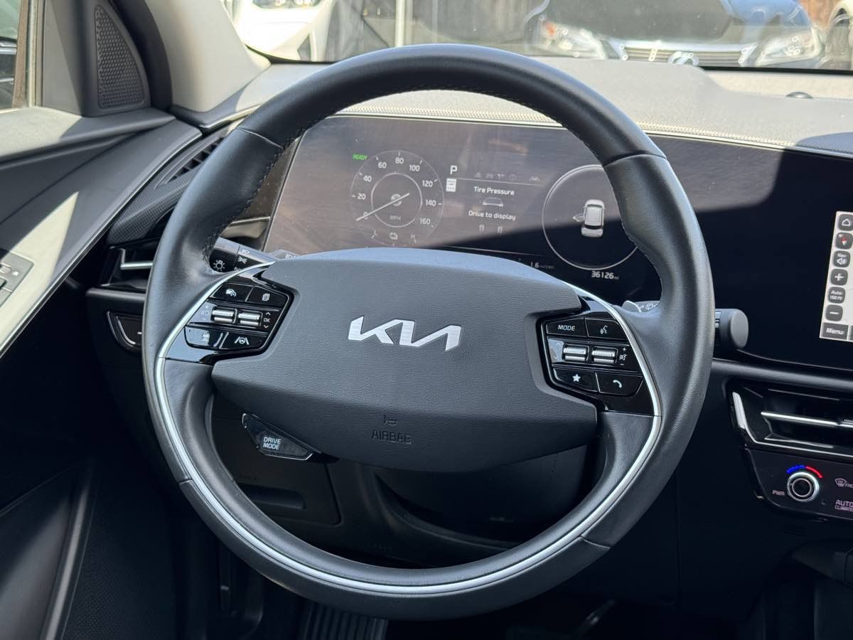 Used 2023 Kia Niro Wind FWD image 24