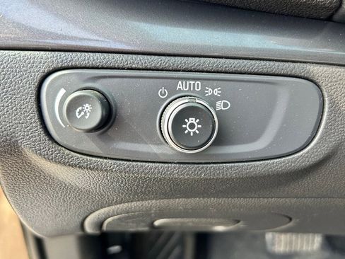 Used 2018 Buick Encore Preferred image 11