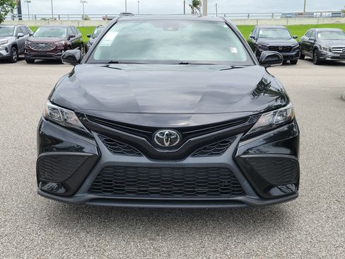 Used 2024 Toyota Camry SE w/ Convenience Package FWD image 2