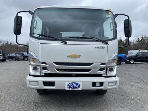 New 2024 Chevrolet Low Cab Forward image 26