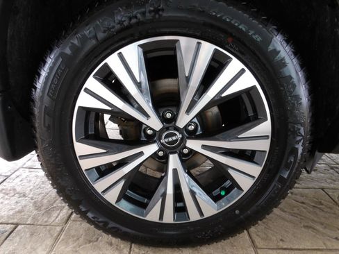 Certified 2023 Nissan Rogue SV w/ SV Premium B Package image 12