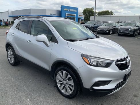 Used 2020 Buick Encore Preferred FWD image 2