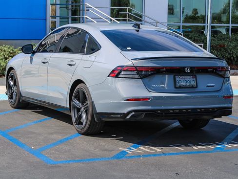 Used 2024 Honda Accord Sport image 9