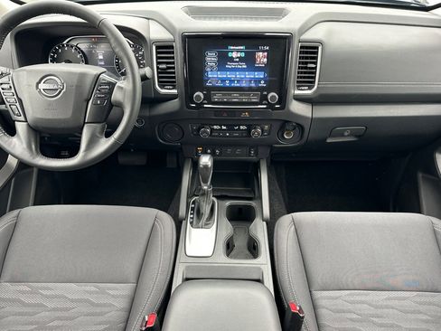 Used 2022 Nissan Frontier SV image 13