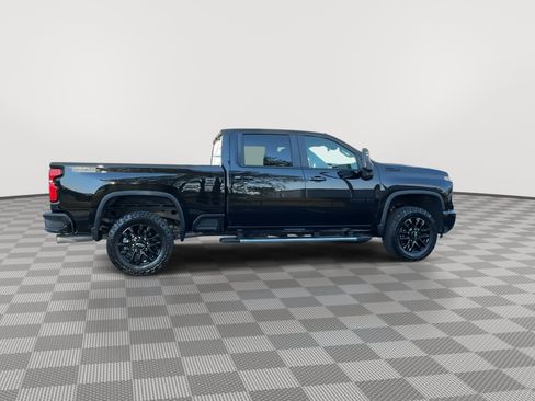 Used 2025 Chevrolet Silverado 2500 LT w/ Trail Boss Package AWD/4WD image 9