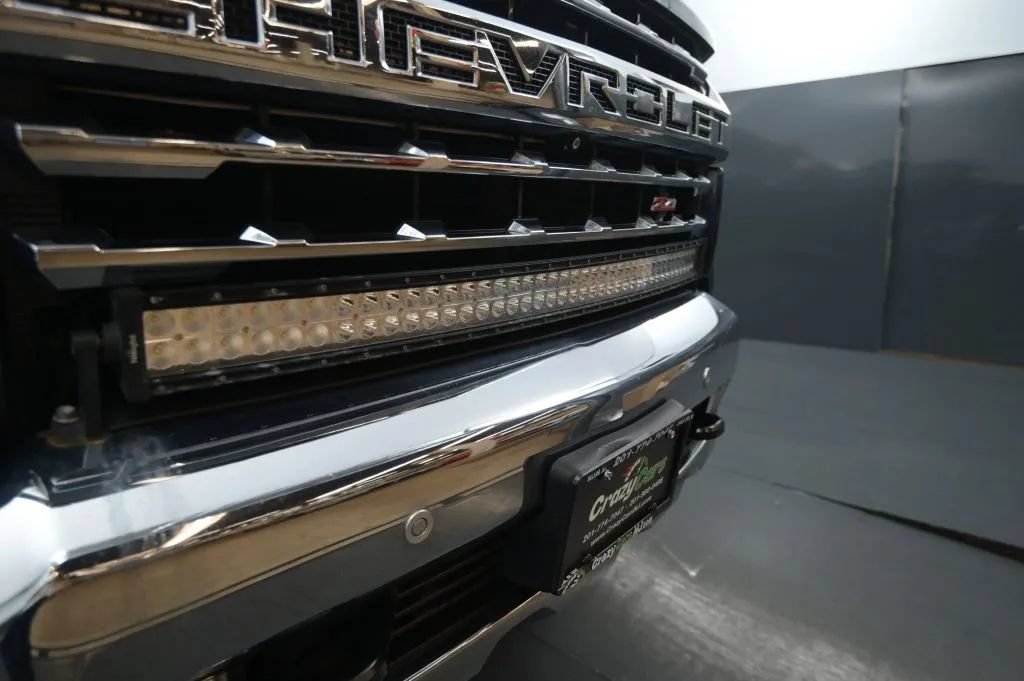 Used 2020 Chevrolet Silverado 2500 LTZ w/ Technology Package AWD/4WD image 9