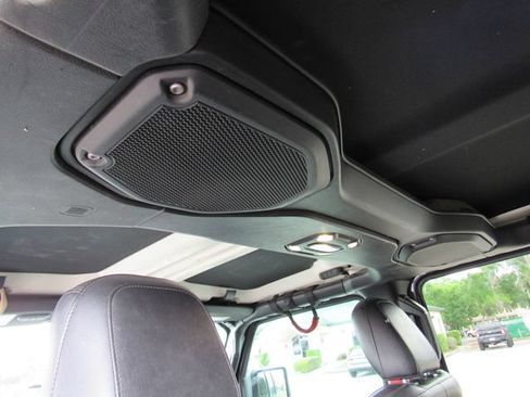 Used 2020 Jeep Wrangler Unlimited Rubicon w/ Quick Order Package 28Y Recon AWD/4WD image 19