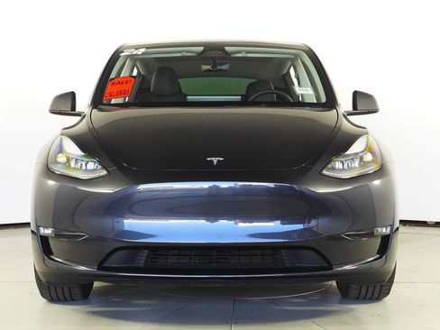 Used 2024 Tesla Model Y Performance image 3