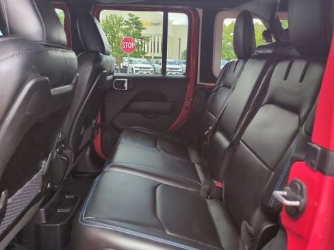 Used 2025 Jeep Wrangler Unlimited Rubicon 4xe AWD/4WD image 14