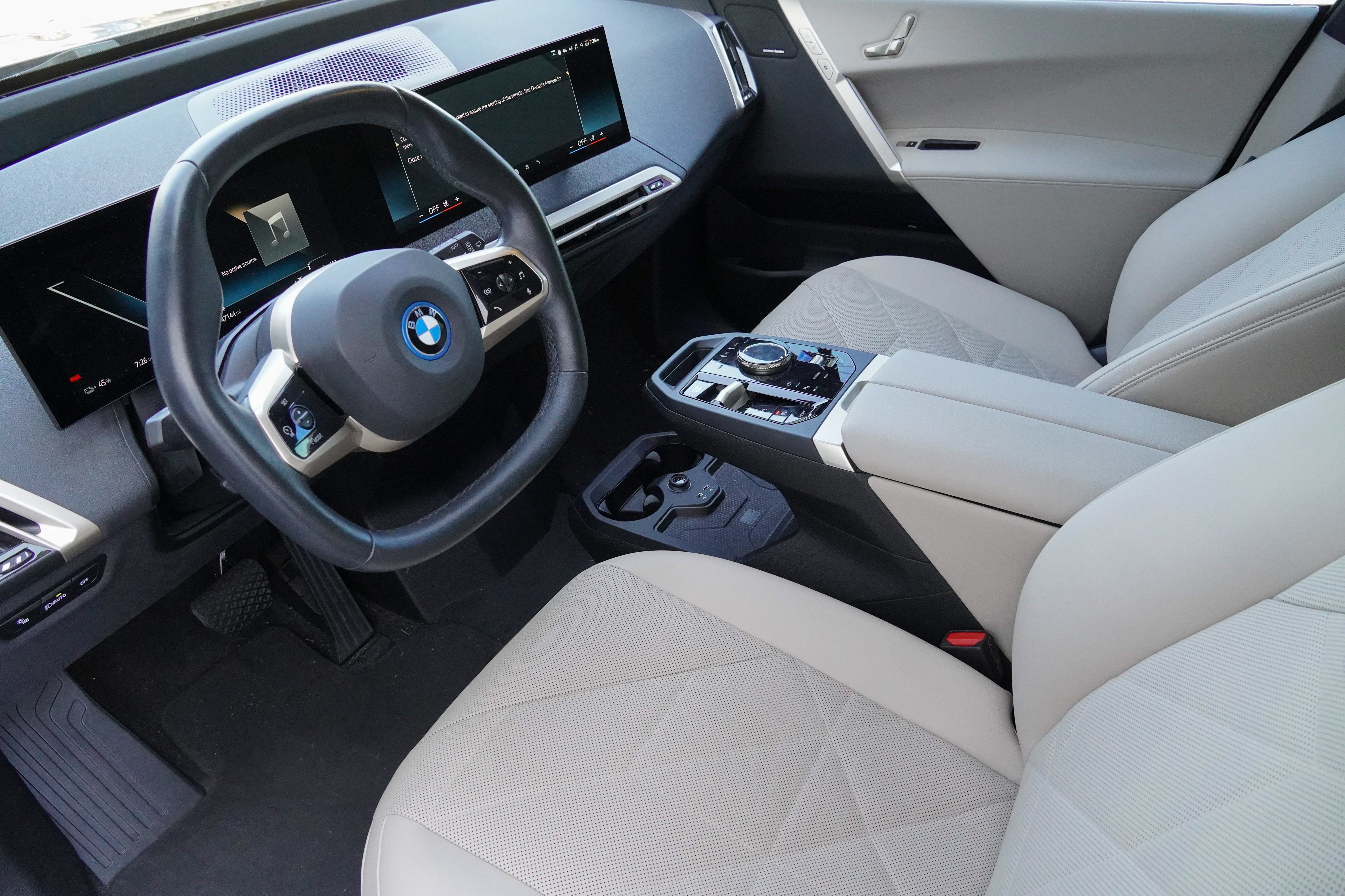 Certified 2024 BMW iX xDrive50 w/ Sport Package AWD/4WD image 9