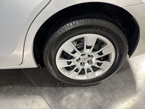 Used 2015 Toyota Corolla S image 12