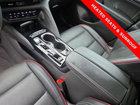 Used 2023 Buick Envision Essence w/ Sport Touring Package image 25