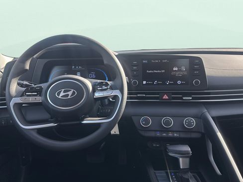 New 2026 Hyundai Elantra SE image 10