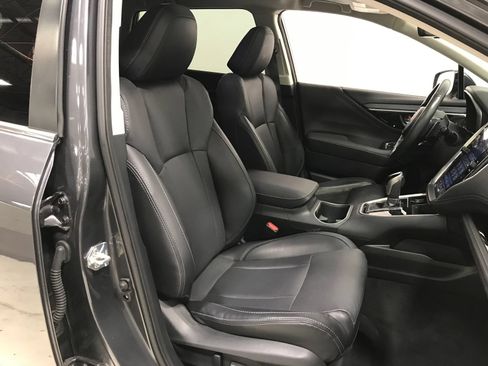 Used 2025 Subaru Outback Limited w/ Tech Package 3 AWD/4WD image 8
