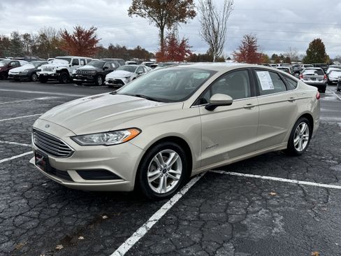 Used 2018 Ford Fusion S image 5