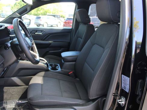 Certified 2023 Chevrolet Colorado LT w/ LT Convenience Package II AWD/4WD image 9