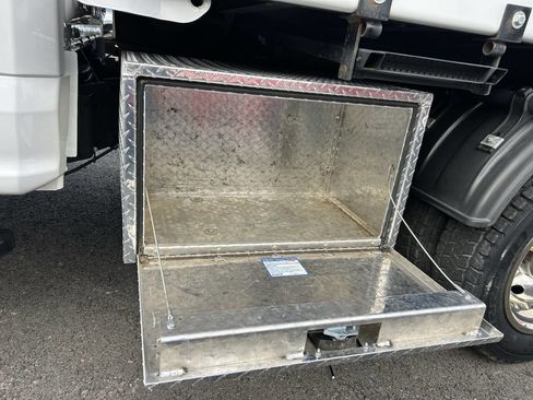 Used 2022 Ford F550 4x4 SuperCab Super Duty image 14